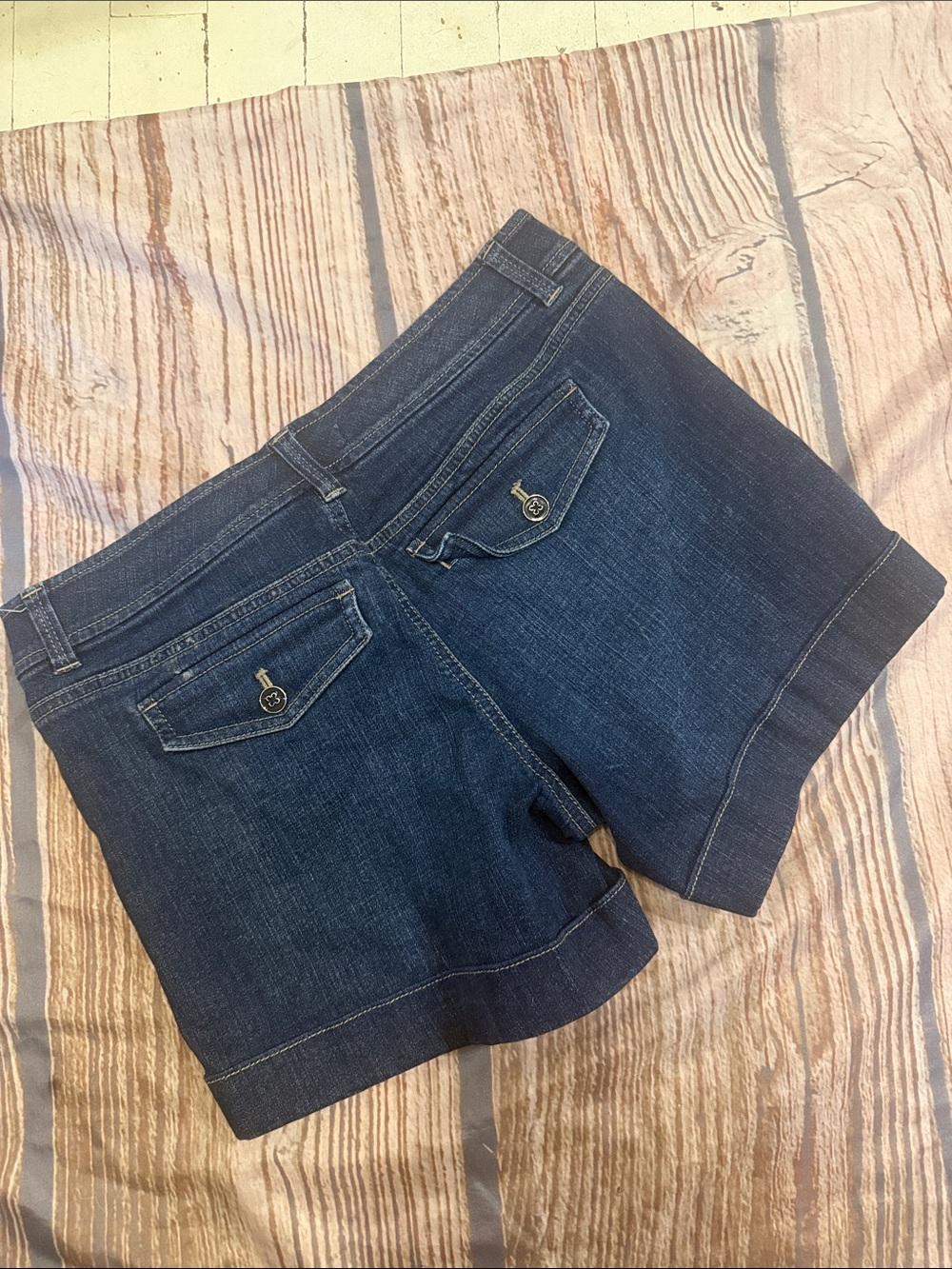White House Black Market Indigo Denim Cuffed Jean Shorts Size 2